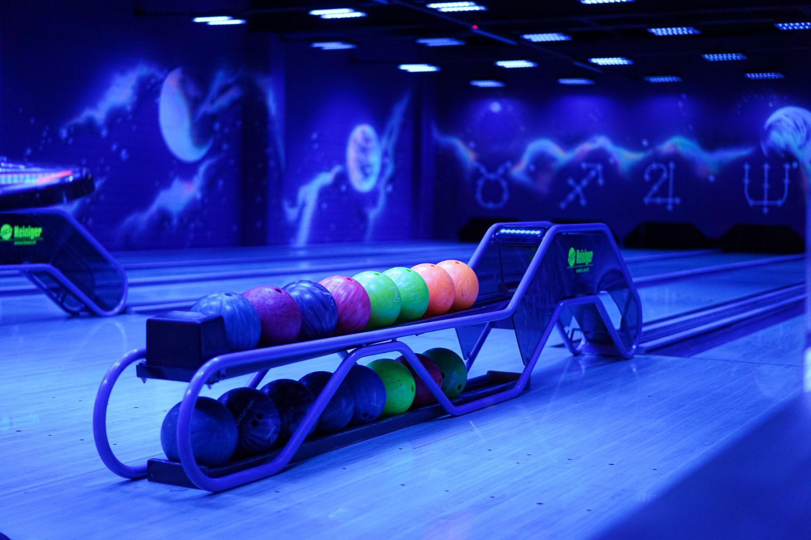 Bowlingkugeln  - Bowling Universum - Kriens - Dietlikon - Brütsch Social Media GmbH